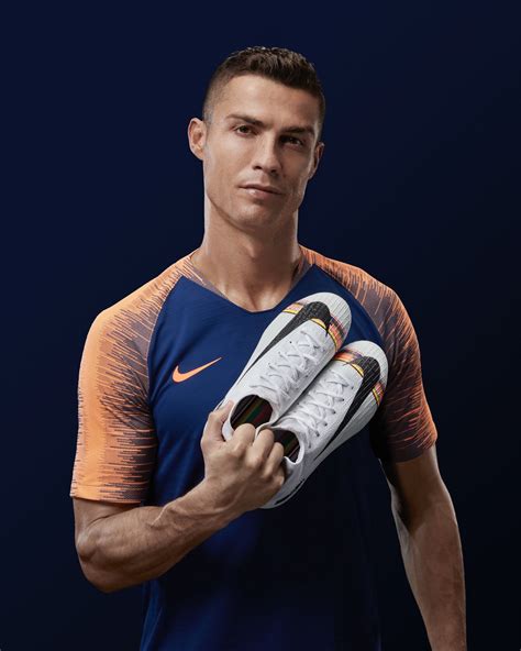 nike cr7 weiß gold|Cristiano Ronaldo CR7 Collection. Nike.com.